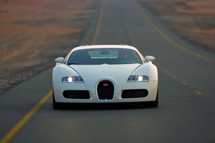  Bugatti Veyron 16.4 Centenaire 2009 года  (фото 93 из 130)